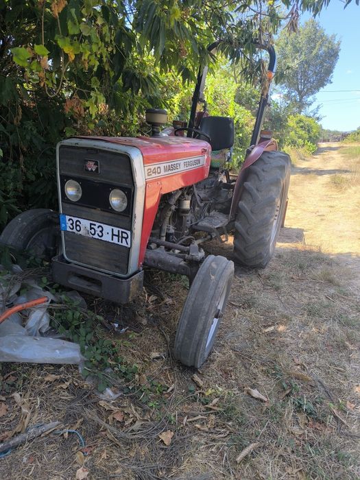 Trator Massey ferguson 240