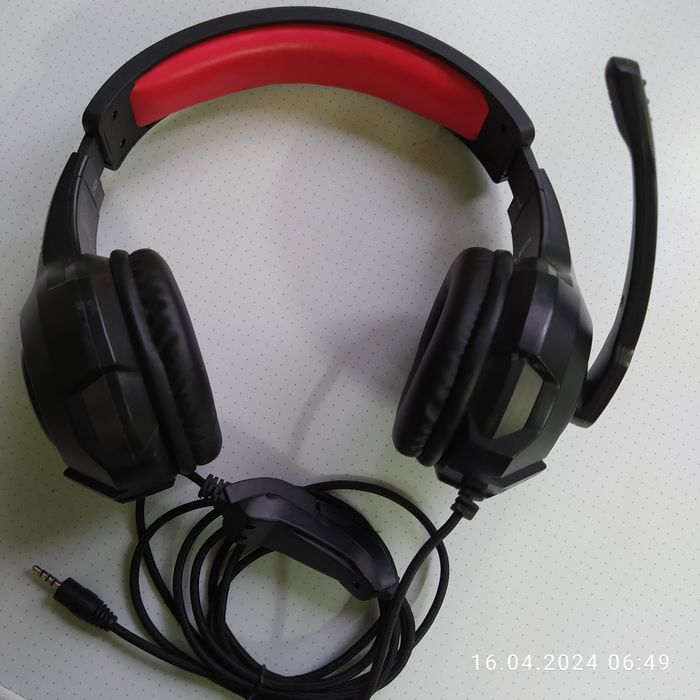 Ігрова гарнітура.