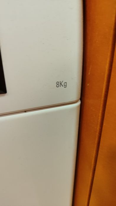 Máquina de lavar roupa Ariston Hotpoint 1400rpm, 8kg ano 2025