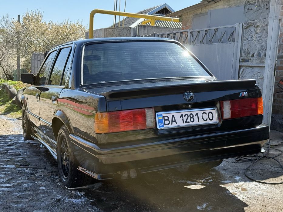 Продам Bmw e30 324D