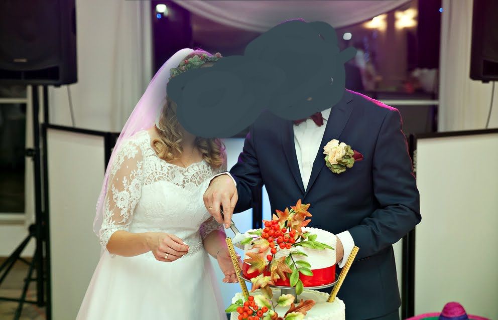 Suknia ślubna ..