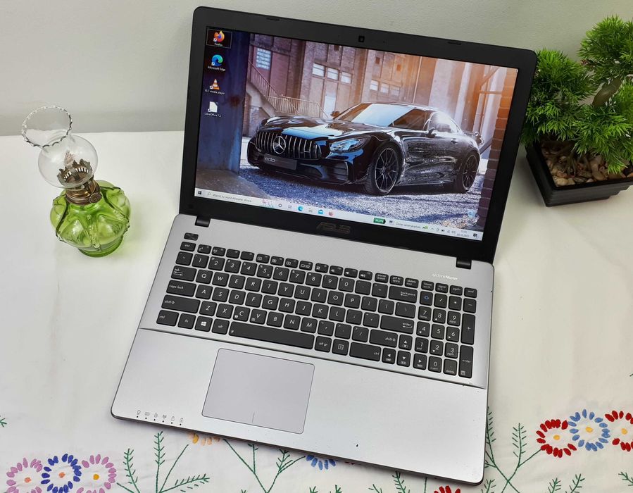 Laptop Asus 15,6" HD LED Core i5 2.70GHz x4/8GB/SSD 240GB/DVD/Kamera