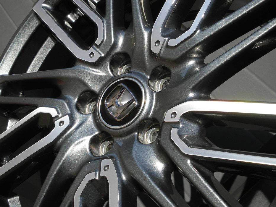 Felgi aluminiowe fabryczne 18 5x114,3 Honda HRV HR-V RU ryskitransportowe