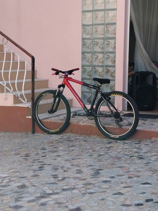 Bicicleta de grau  prime vermelha