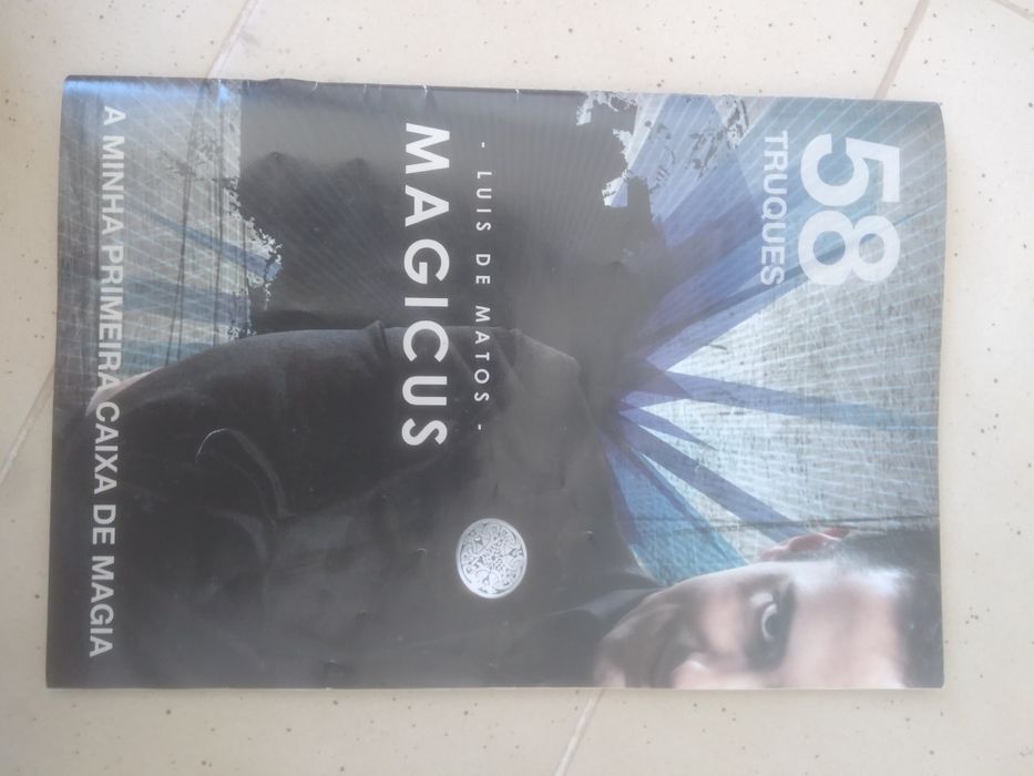 Caixa de magia Luís de Matos