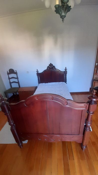Vendo Cama antiga