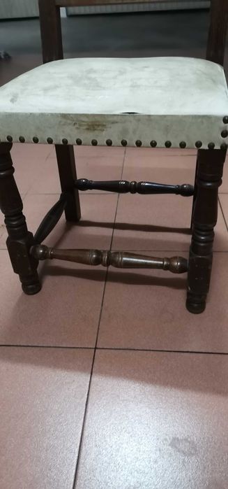 Cadeira para restauro vintage em bom estado