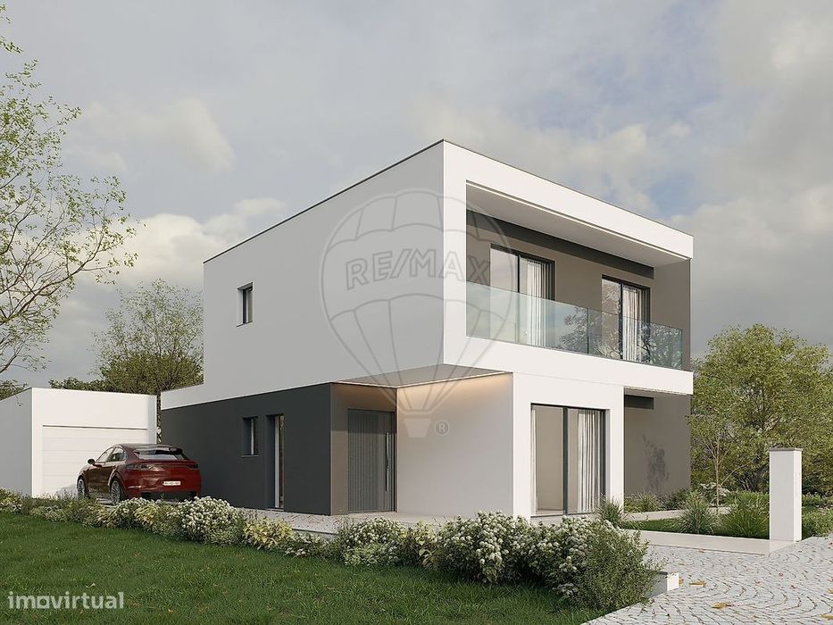 Moradia T4 para venda
