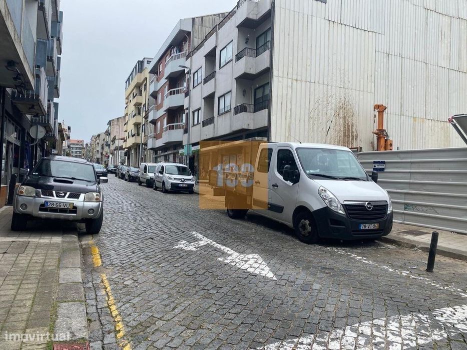 T0 novo com varanda - Baixa do Porto