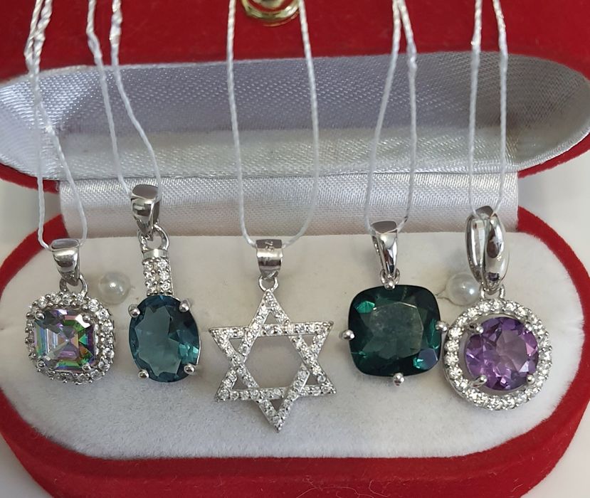 Срібна підвіска з аметистом