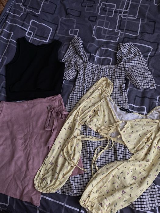 Віддам речі за 200 грн