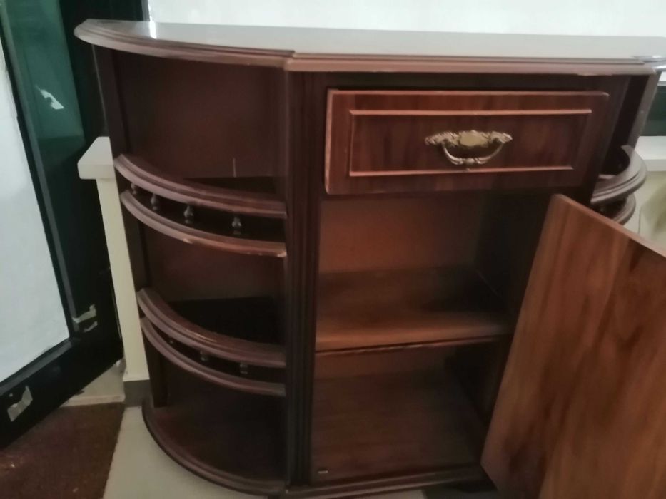 Mêsa metade oval para pausar lembranças