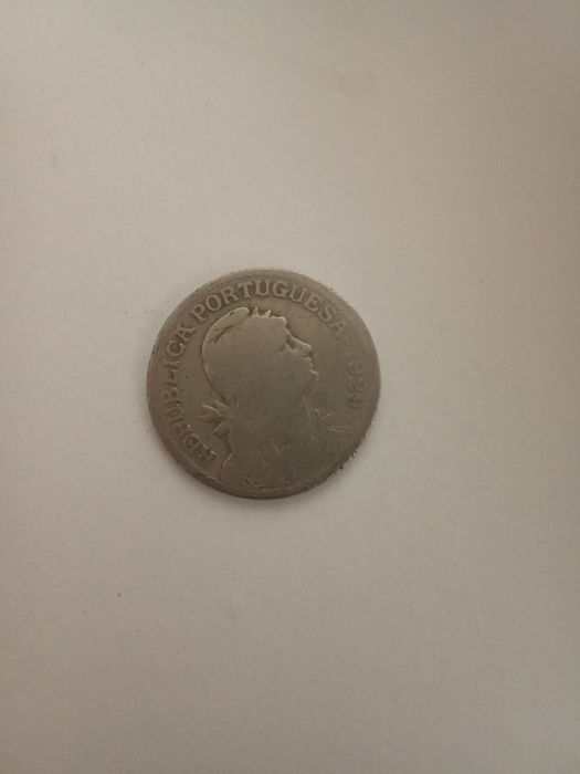 Moedas escudos antigas coleção