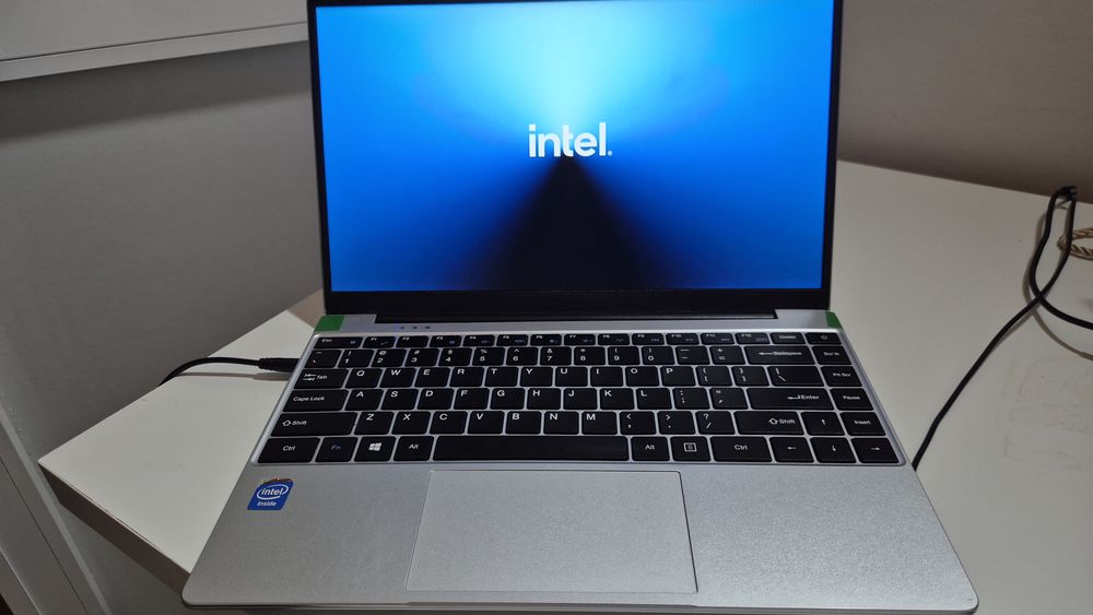 Portátil Chinês p/ Peças ou Reparação – Intel N5095 / 16GB RAM / 1TB SSD