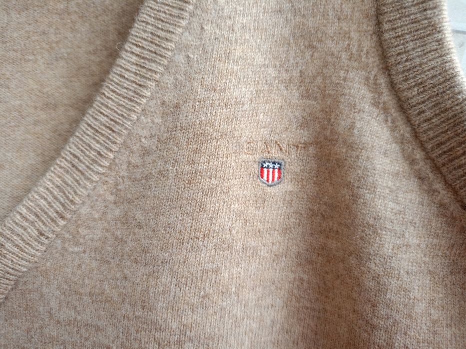 Жилетка на мальчика, бренд GANT. 100%шерсть.