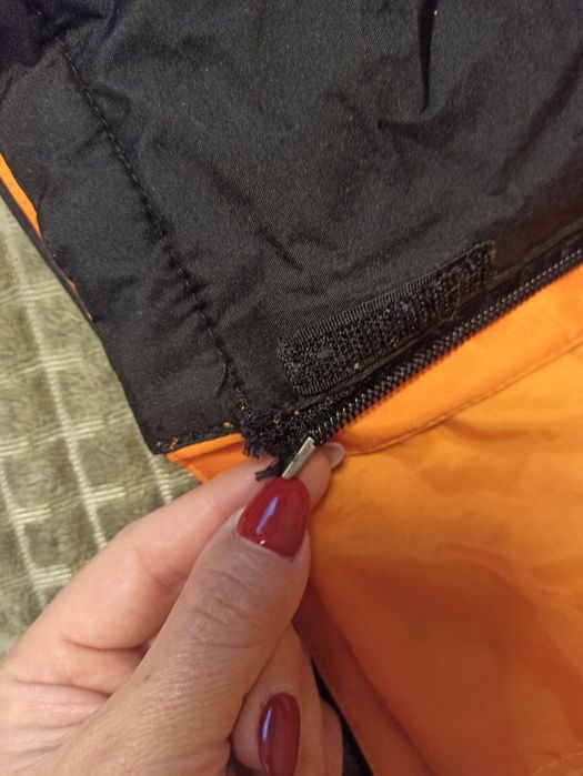 Продам куртку на осінь