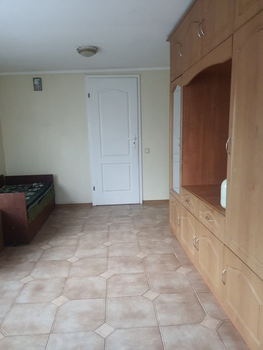 Будинок в смт.Володарка, 4 кімнати.