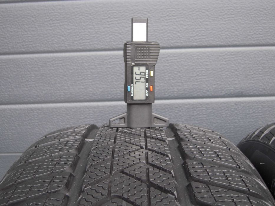 2x Opony zimowe 225/60r17 Pirelli Winter SottoZero 3 AO 2023r Jak Nowe
