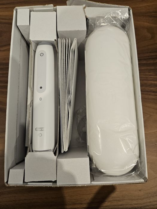 Escova Dentes Elétrica ORAL-B iO 4S Branca - Nova c/garantia
