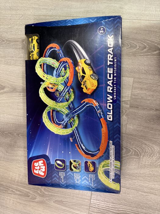 Elefun Glow Race Track - świecący tor 570 cm z autem