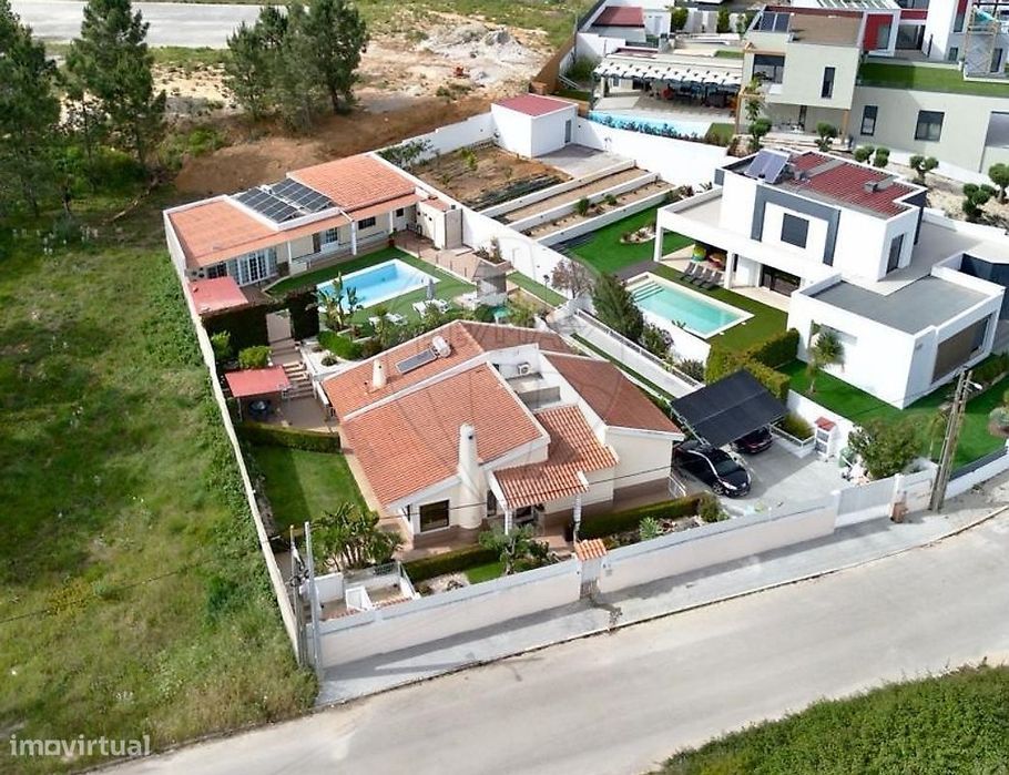 Moradia T4 para venda