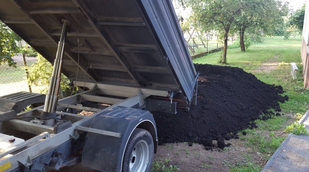 Czarnoziem siany czarna żyzna gleba wszystkie kruszywa