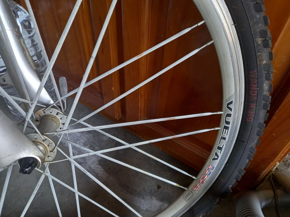 Bicicleta montanha BH.