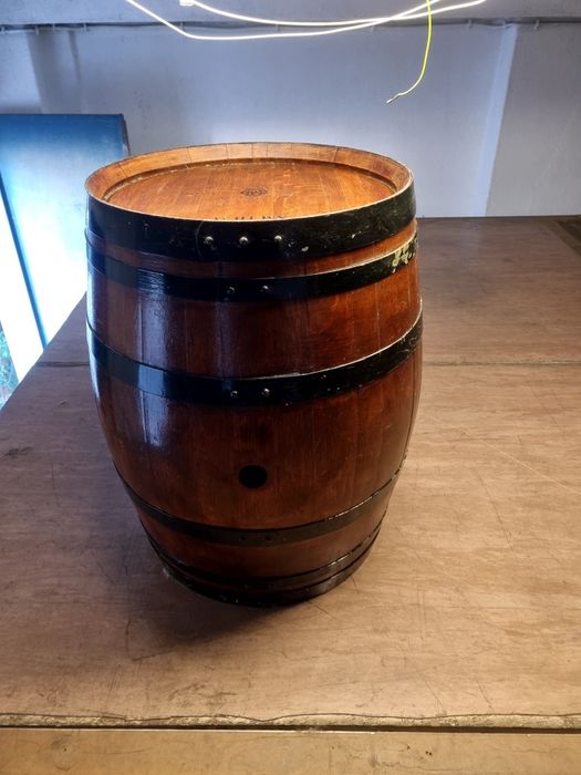 Tonel de maneira  antigo