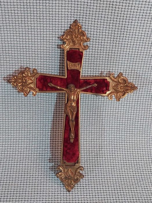 Crucifixos antigos