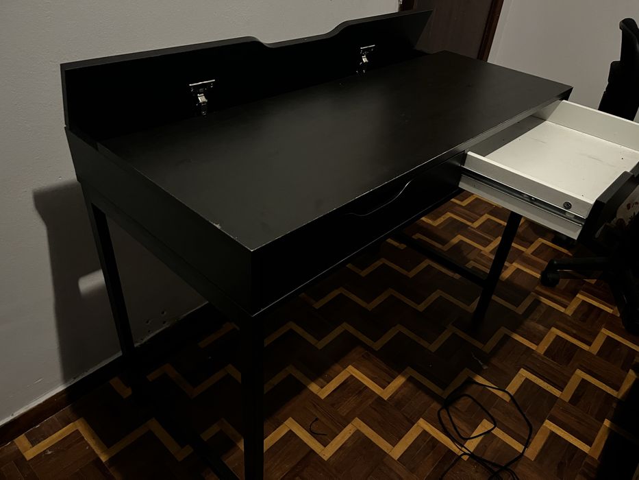 Secretaria com duas gavetas nova