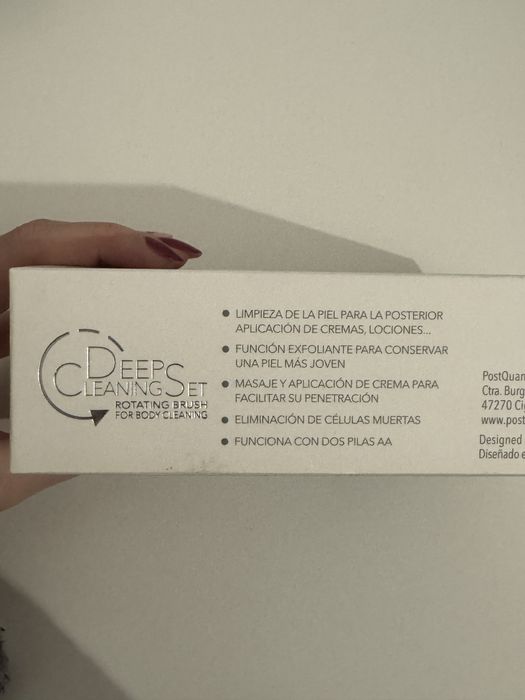 maquina limpeza facial nova com pilhas