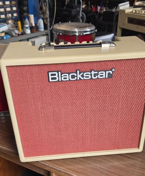 Amplificador Guitarra - Blackstar Debut 50R (Modelo: 213100-VA)