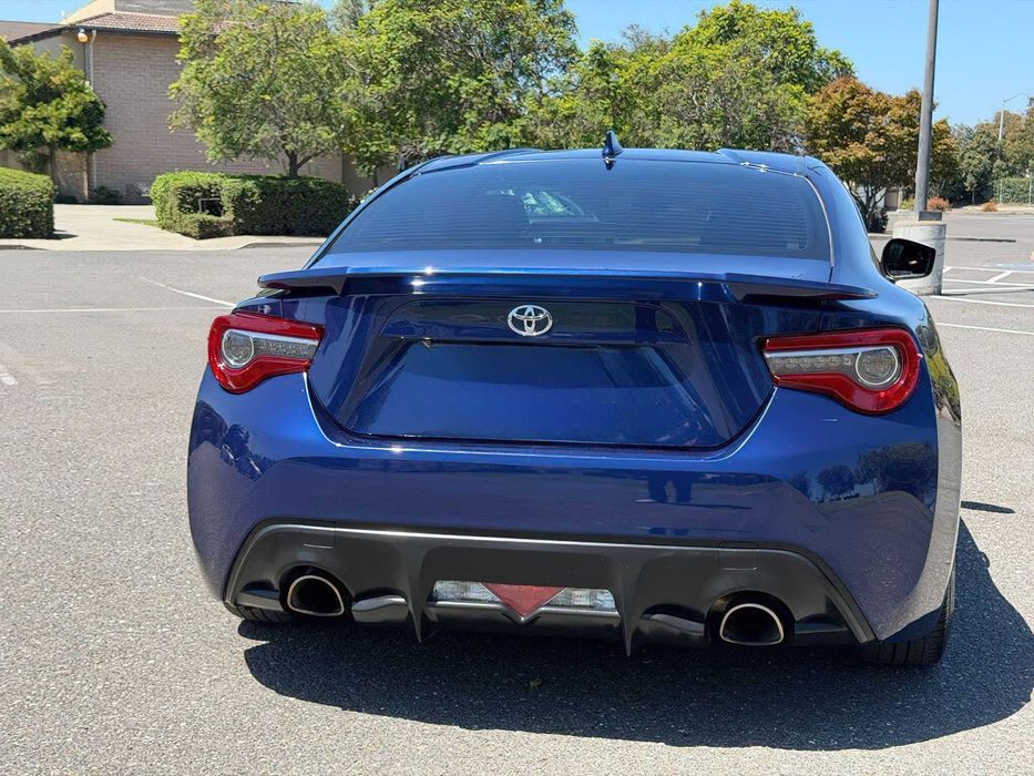Toyota 86      2017