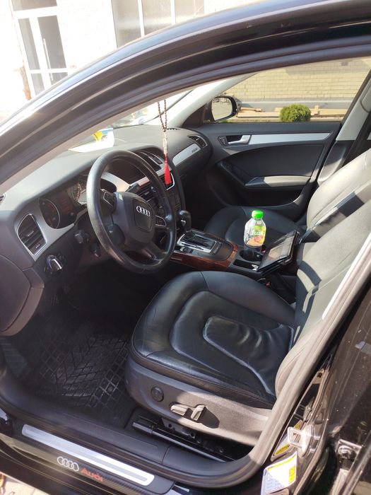 Audi A4 B8 Quattro 2.0 TFSI 2011 року