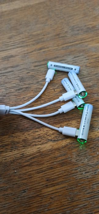 Елемент живлення ААА та АА літій іонний