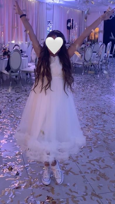 Назва сукня біла