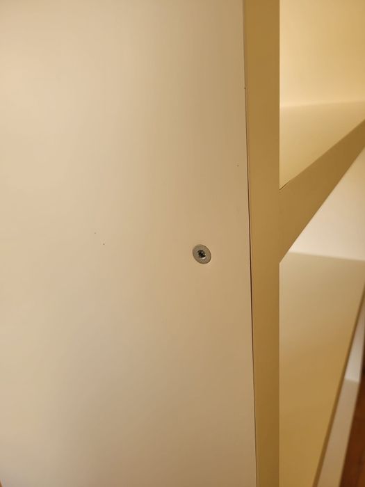 Estante branca usada, Ikea. Alt. 1.90 ,larg.105,56.prof. 0,38. Alt entre  prateleiras,0,41