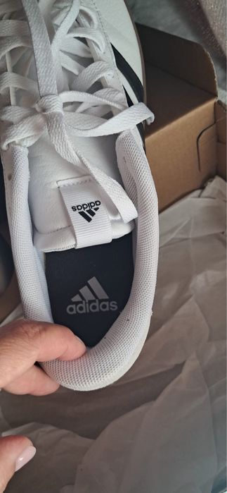 Tenis Adidas 43,5