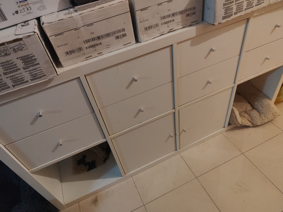 Móvel Kallax IKEA com gavetas