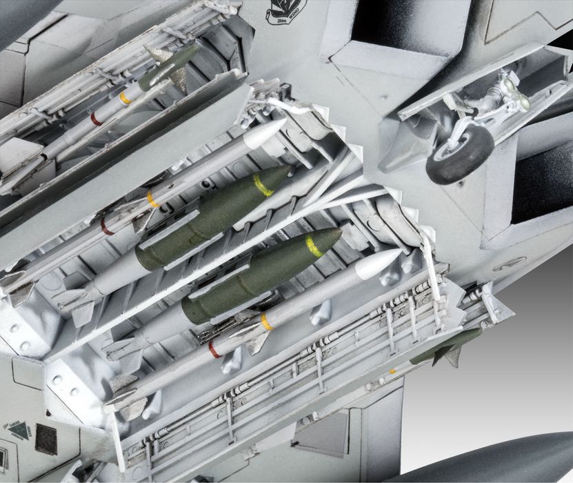 SAMOLOT model 1:72 Revell 03858 LOCKHEED MARTIN F-22A RAPTO
