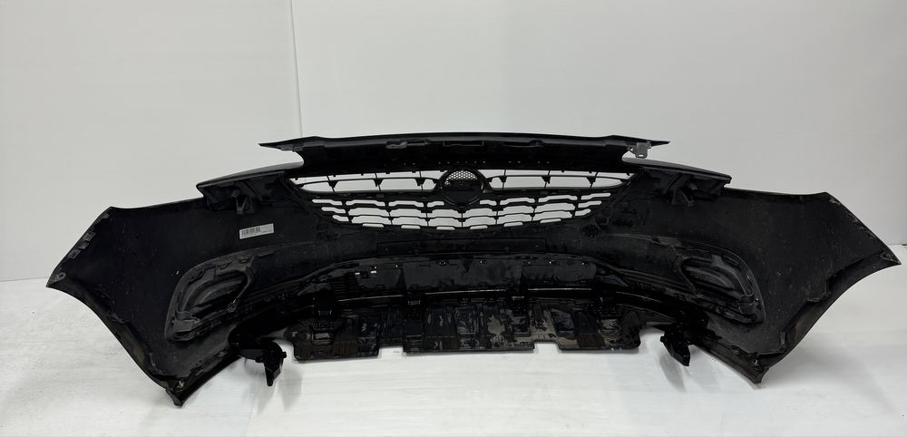 Opel Corsa zderzak z22c