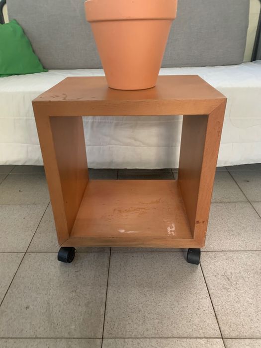 Cubo de madeira mini estante