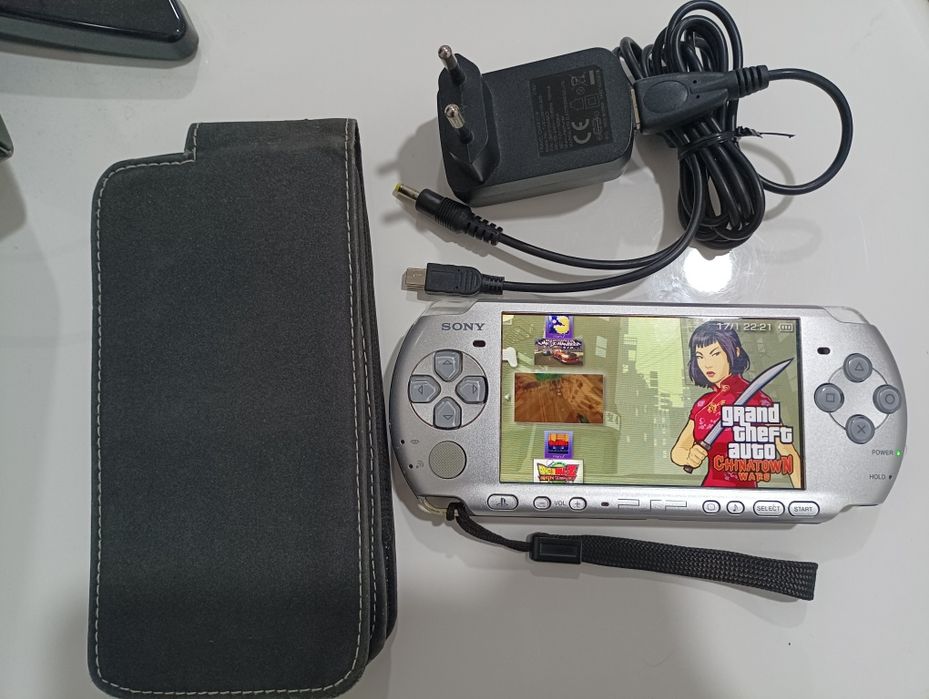 PSP 3004 Silver desbloqueada bateria nova