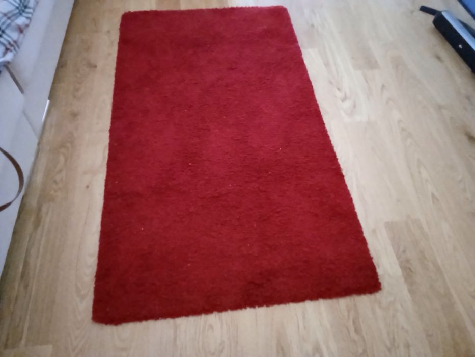 2 carpets like new
