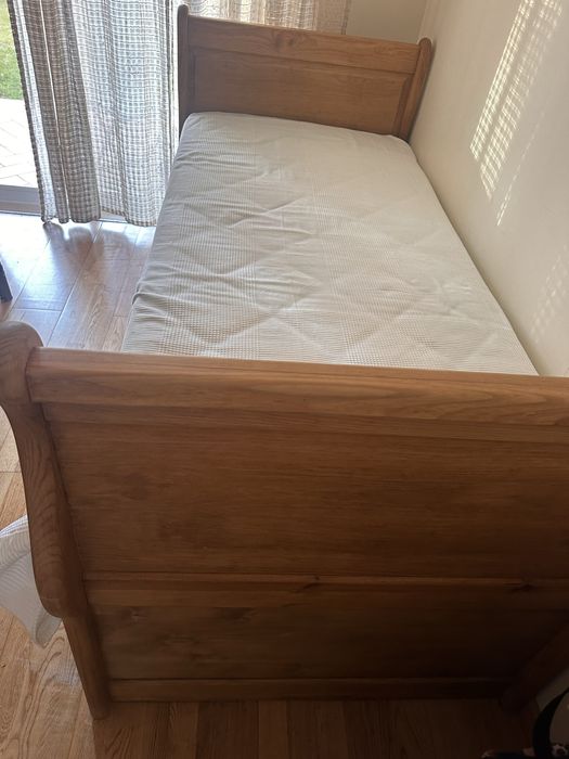 Cama individual com gavetao e dois colchoes
