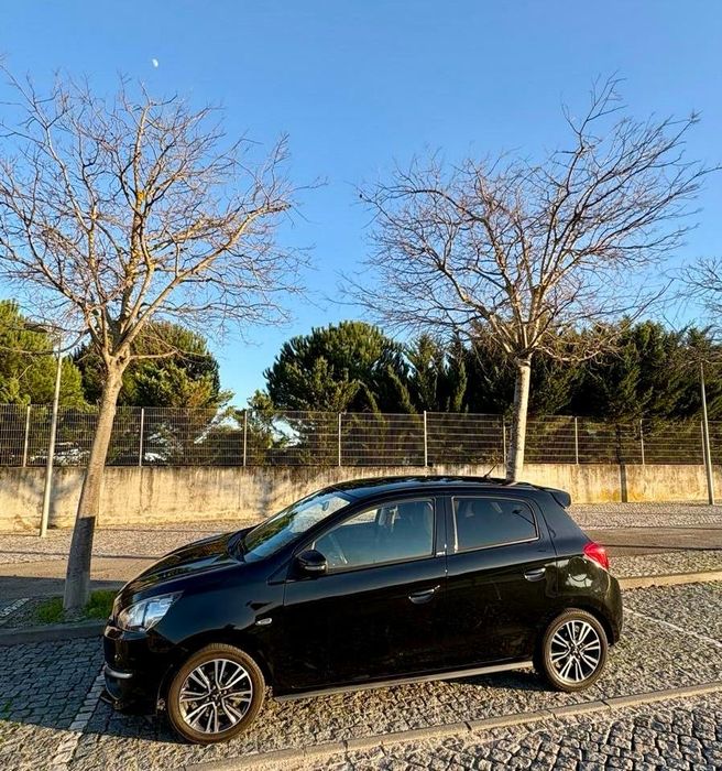 Mitsubishi preto Space Star caixa automatica connect edition