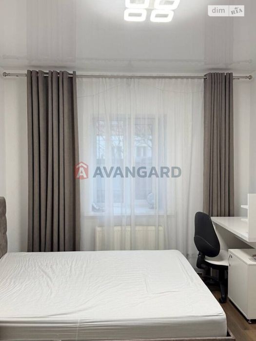 Продам чудовий будинок на Кореї