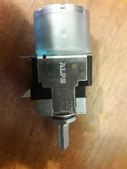 Регулятор  -ALPS . моторизированный 50к.-100к. .с буквой А-В