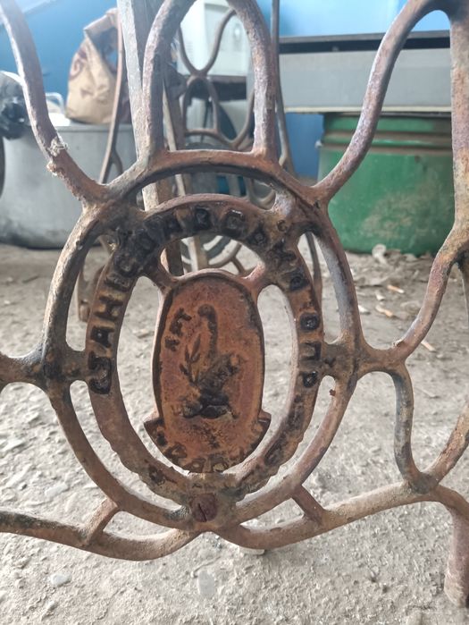 Станина КАЛУШ швейної машинки