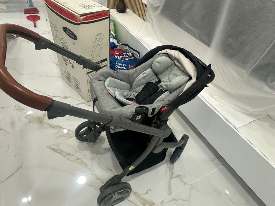 Carrinho de bebe Pierre Cardin
